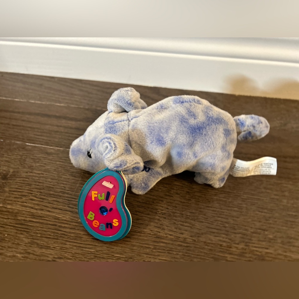 Vintage Avon Full O' Beans Beanie Plush
"Blueberry The Pig" Vintage Born